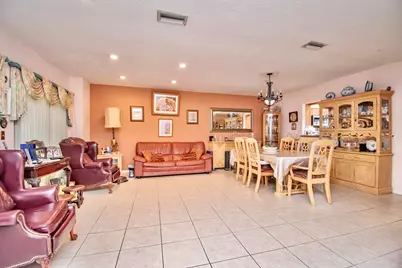 6640 Thornhill Court, Boca Raton, FL 33433 - Photo 8