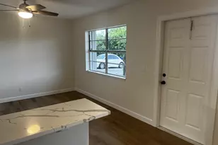 609 NE 6th Ct, Boynton Beach, FL 33435 - Photo 4