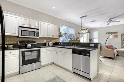 10751 Oak Bend Way, Wellington, FL 33414 - Photo 14