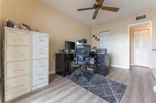 2920 Cynthia Ln, Lake Worth Beach, FL 33461 - Photo 10