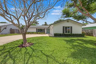 126 Chapel Ln, Tequesta, FL 33469 - Photo 2