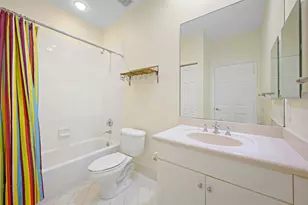 1384 Harbor View W, Hollywood, FL 33019 - Photo 16