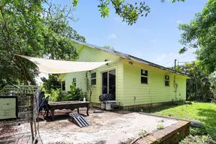 16393 E Mayfair Dr E, The Acreage, FL 33470 - Photo 4