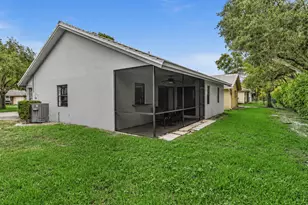 425 Shadow Wood Ln, Coral Springs, FL 33071 - Photo 44