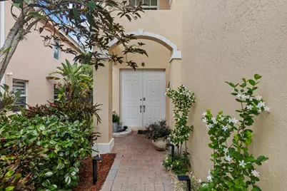 1104 NW Leonardo Circle, Port Saint Lucie, FL 34986 - Photo 6