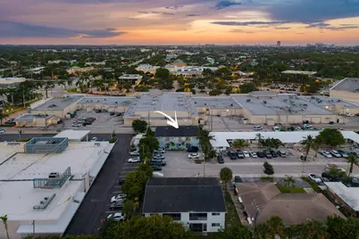 1001 SE 3rd Street, Deerfield Beach, FL 33441 - Photo 4