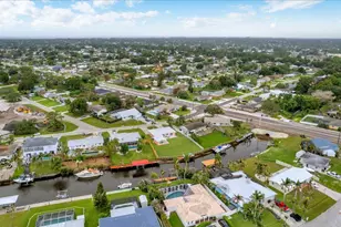 611 SE Harborview Dr, Port Saint Lucie, FL 34983 - Photo 84