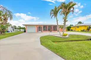 611 SE Harborview Dr, Port Saint Lucie, FL 34983 - Photo 2