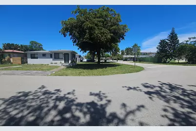 1625 Cleveland Street #B, Hollywood, FL 33020 - Photo 2