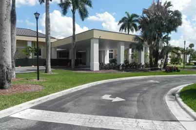 10216 Lombardy Drive, Tamarac, FL 33321 - Photo 32