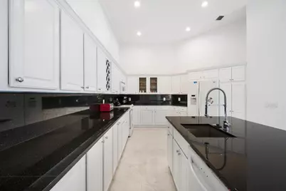 2514 Players Court, Wellington, FL 33414 - Photo 10