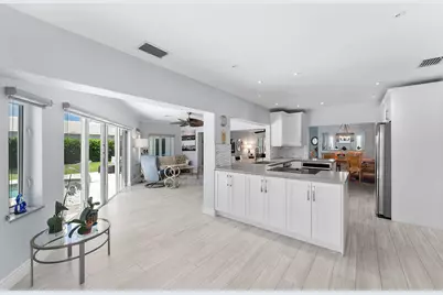 940 SW Mulberry Way, Boca Raton, FL 33486 - Photo 10
