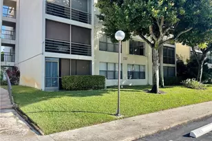 2307 S Cypress Bend Dr, Pompano Beach, FL 33069 - Photo 24