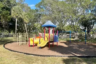 2307 S Cypress Bend Dr, Pompano Beach, FL 33069 - Photo 22