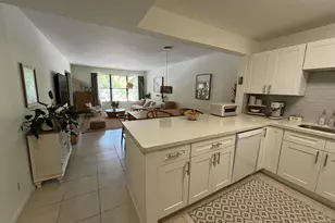 2307 S Cypress Bend Dr, Pompano Beach, FL 33069 - Photo 2