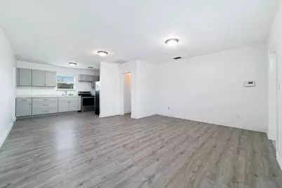317 NW 14th Street, Belle Glade, FL 33430 - Photo 4