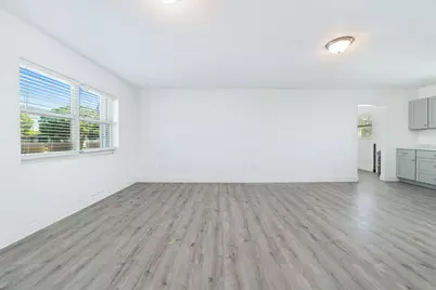 317 NW 14th Street, Belle Glade, FL 33430 - Photo 2