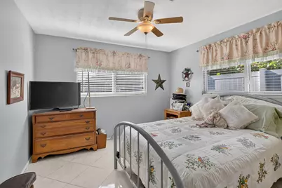 4760 NE 5th Avenue, Oakland Park, FL 33334 - Photo 20