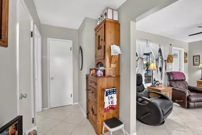 4760 NE 5th Avenue, Oakland Park, FL 33334 - Photo 6