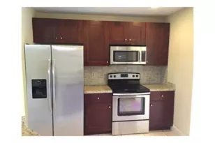 9295 W Sunrise Blvd, Plantation, FL 33322 - Photo 2