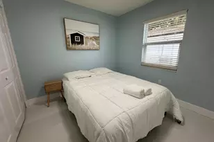 1702 NE 146th St, Miami, FL 33181 - Photo 10