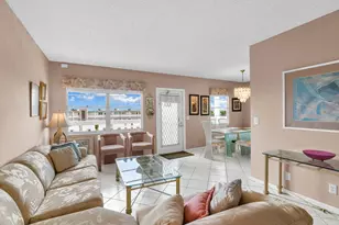 4053 Wolverton C, Boca Raton, FL 33434 - Photo 2