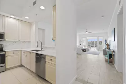 11 Harbour Isle Drive W #206, Fort Pierce, FL 34949 - Photo 8