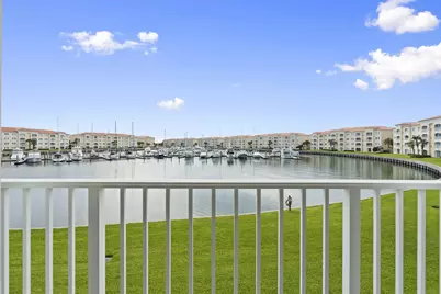 11 Harbour Isle Drive W #206, Fort Pierce, FL 34949 - Photo 2