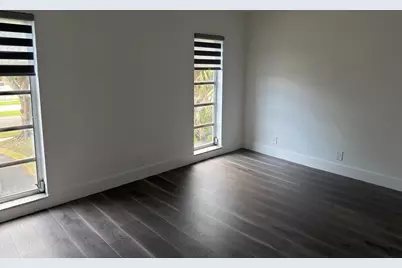 6583 Boulevard Of Champions, North Lauderdale, FL 33068 - Photo 24