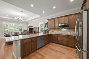 12181 Aviles Cir, Palm Beach Gardens, FL 33418 - Photo 6
