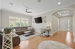12181 Aviles Cir, Palm Beach Gardens, FL 33418 - Photo 10