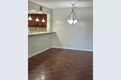 18840 NW 57th Avenue #Unit 101, Hialeah, FL 33015 - Photo 2