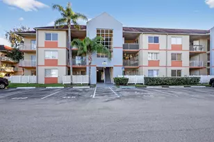 18840 NW 57th Ave, Hialeah, FL 33015 - Photo 26