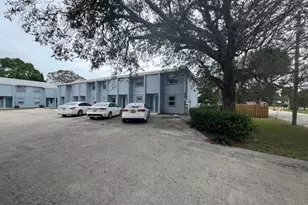622 S 11th St, Fort Pierce, FL 34950 - Photo 1