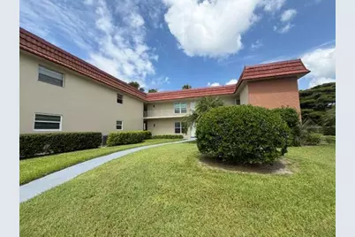 16 Vista Palm Lane #105, Vero Beach, FL 32962 - Photo 2
