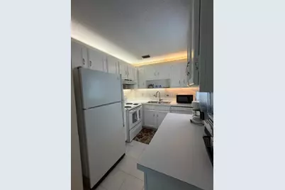 16 Vista Palm Lane #105, Vero Beach, FL 32962 - Photo 10
