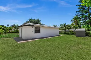 2743 NW 2nd St, Boynton Beach, FL 33435 - Photo 32