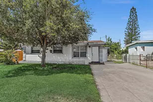 2743 NW 2nd St, Boynton Beach, FL 33435 - Photo 1