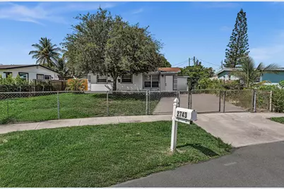 2743 NW 2nd Street, Boynton Beach, FL 33435 - Photo 2