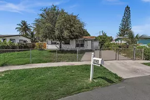 2743 NW 2nd St, Boynton Beach, FL 33435 - Photo 2