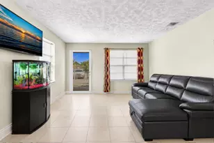 2743 NW 2nd St, Boynton Beach, FL 33435 - Photo 18