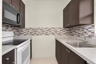 2743 NW 2nd St, Boynton Beach, FL 33435 - Photo 16
