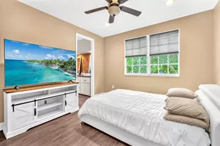 516 SW 147th Ter, Pembroke Pines, FL 33027 - Photo 8