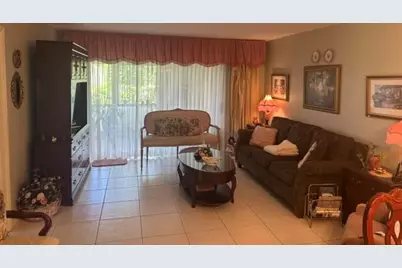 542 Franconia Circle, Lake Worth, FL 33467 - Photo 4
