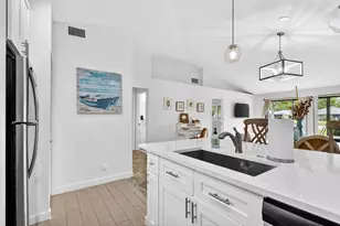 227 Club Dr, Palm Beach Gardens, FL 33418 - Photo 14