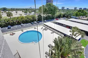 2000 Presidential Way, West Palm Beach, FL 33401 - Photo 20