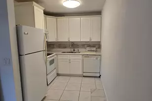 227 Kent N, West Palm Beach, FL 33417 - Photo 2