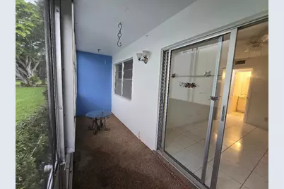 227 Kent N, West Palm Beach, FL 33417 - Photo 14