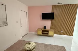 1700 NE 146th St, Miami, FL 33181 - Photo 2