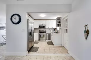 242 SW 9th St, Pompano Beach, FL 33060 - Photo 8